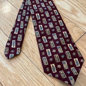 VINTAGE AKA Eddie Bauer Burgundy Red & Cream Floral Print Silk Tie